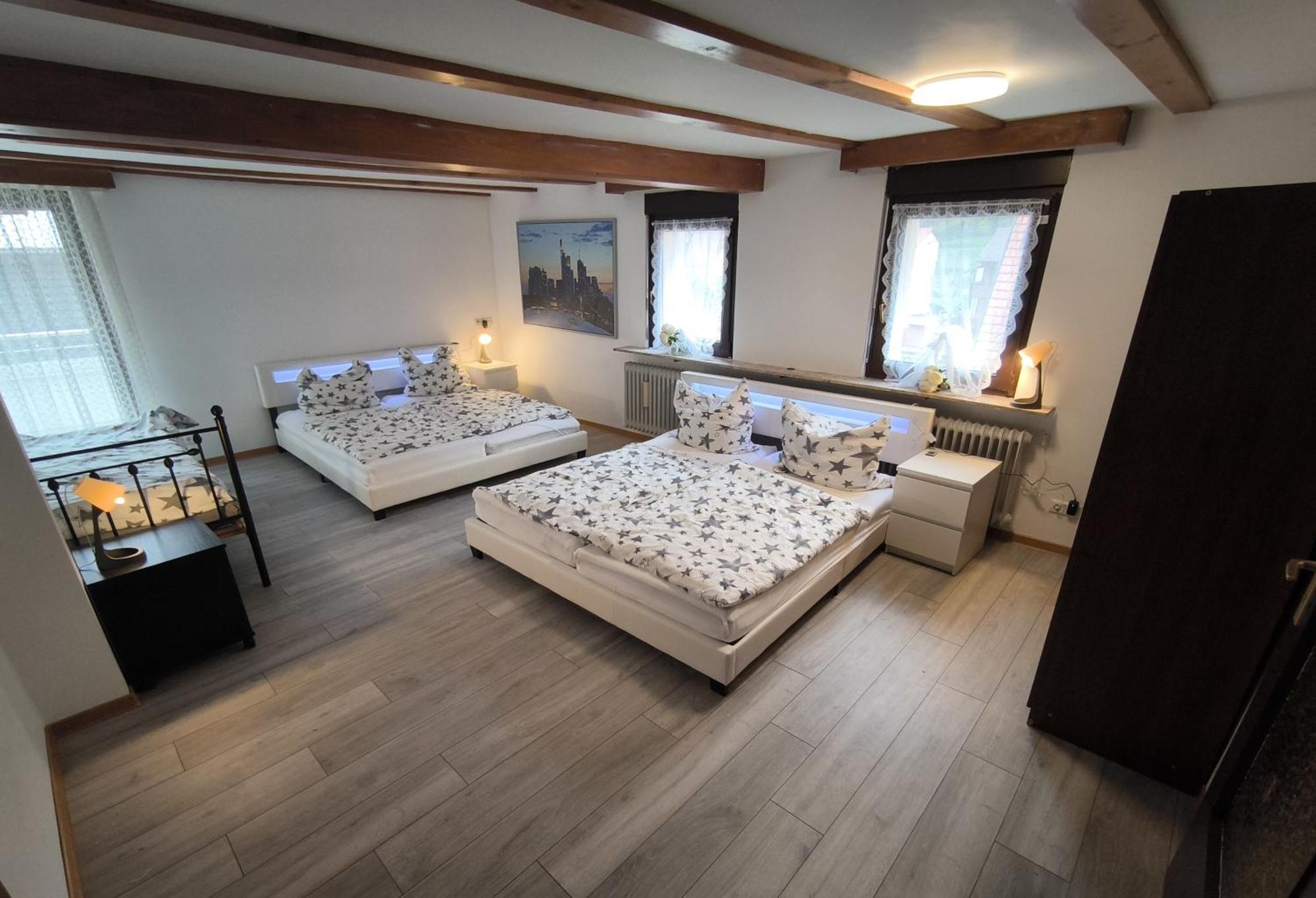 Private Guesthouse Mt ดอสเซนไฮม์ ภายนอก รูปภาพ