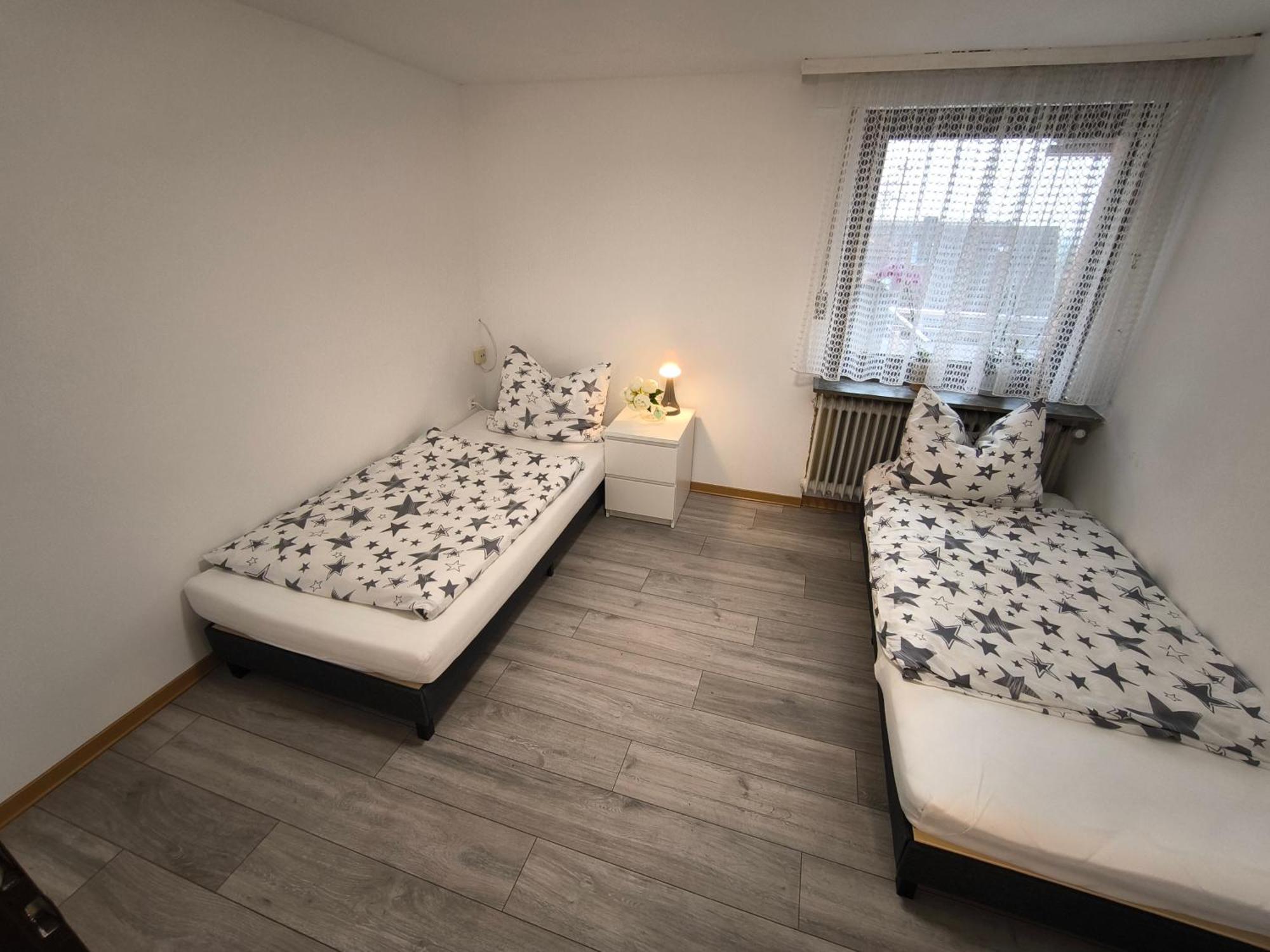 Private Guesthouse Mt ดอสเซนไฮม์ ภายนอก รูปภาพ