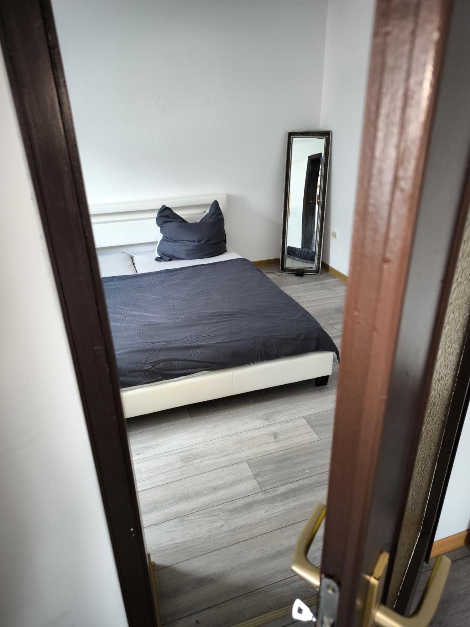 Private Guesthouse Mt ดอสเซนไฮม์ ภายนอก รูปภาพ